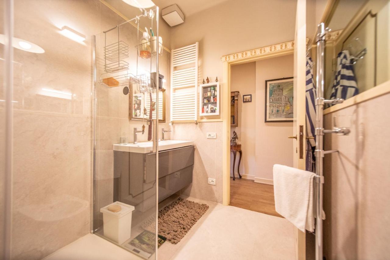 Residenza Al Pavone Luxury With Terrace Apartment Lucca Bagian luar foto