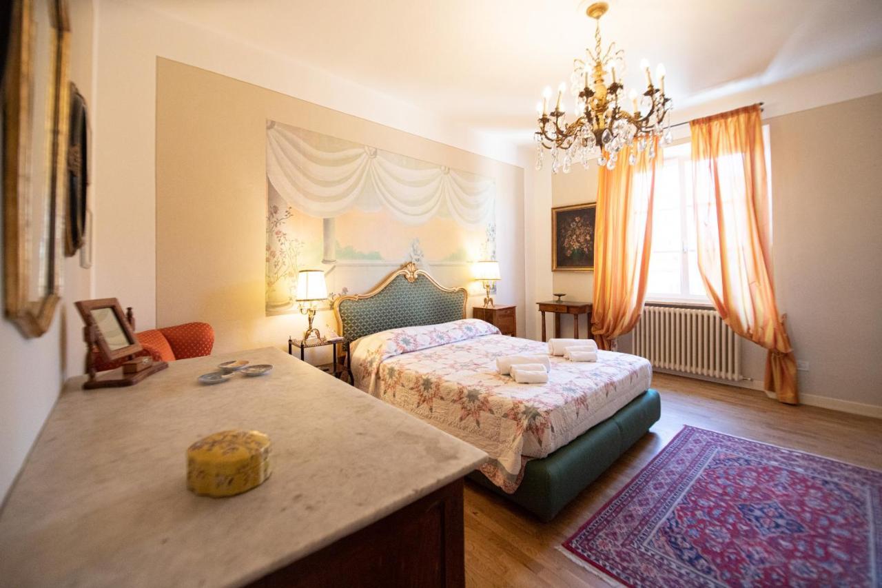 Residenza Al Pavone Luxury With Terrace Apartment Lucca Bagian luar foto